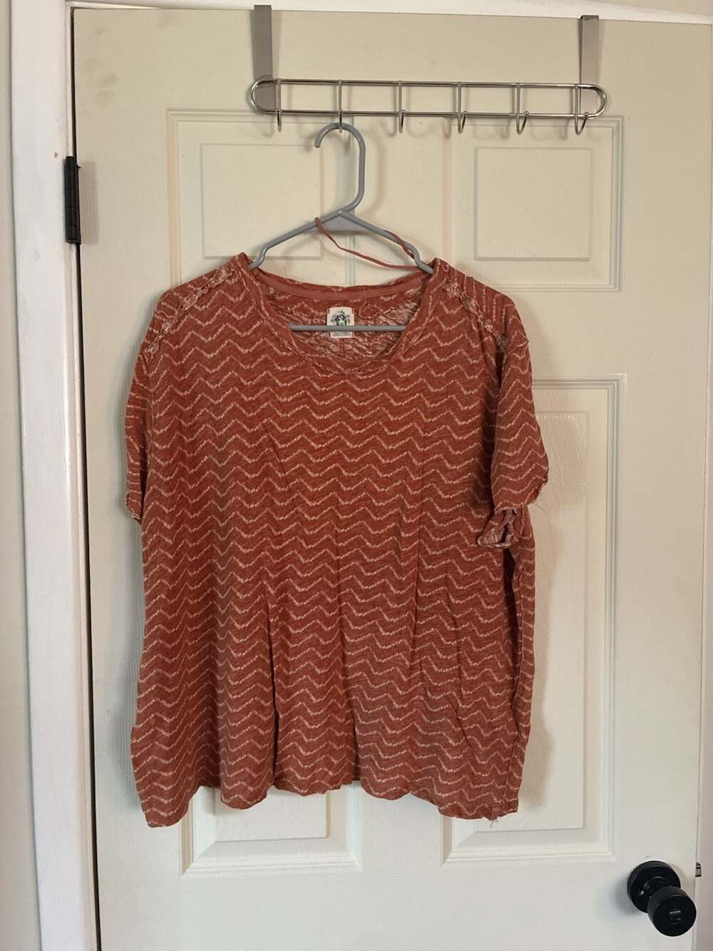 We The Free Short Sleeve Size M Rust Zigzag Top